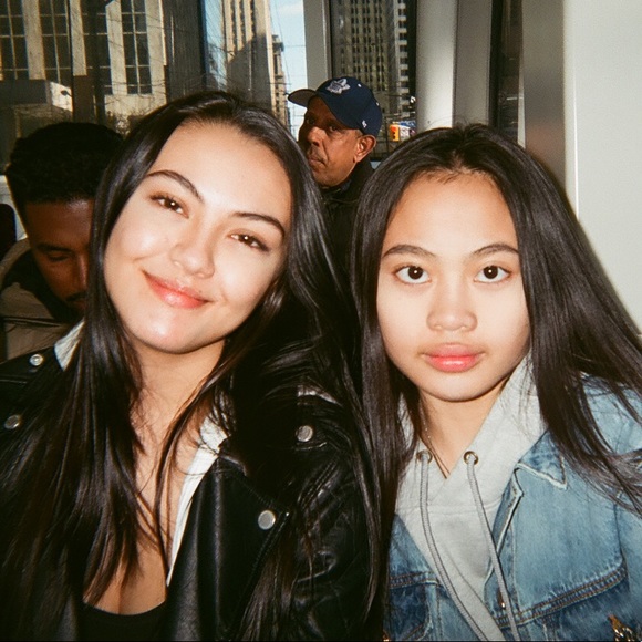 Meet your Posher, Helena - Picture 1 of 1